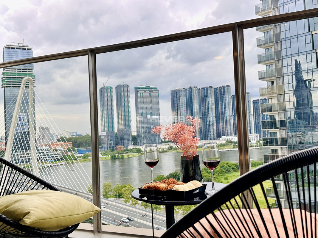 The Opera Metropole Thủ Thiêm Apartment with Resort Pool View