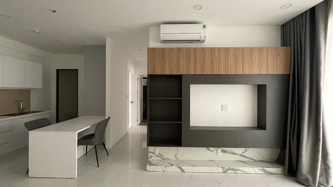 Căn hộ D'Lusso tầng 16 view thoáng mát, bàn giao đầy đủ nội thất.