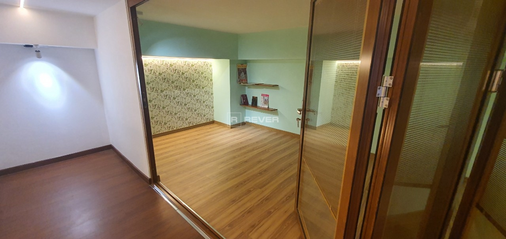 Căn hộ Palm Heights tầng trệt, thiết kế 4 phòng ngủ thoáng mát.