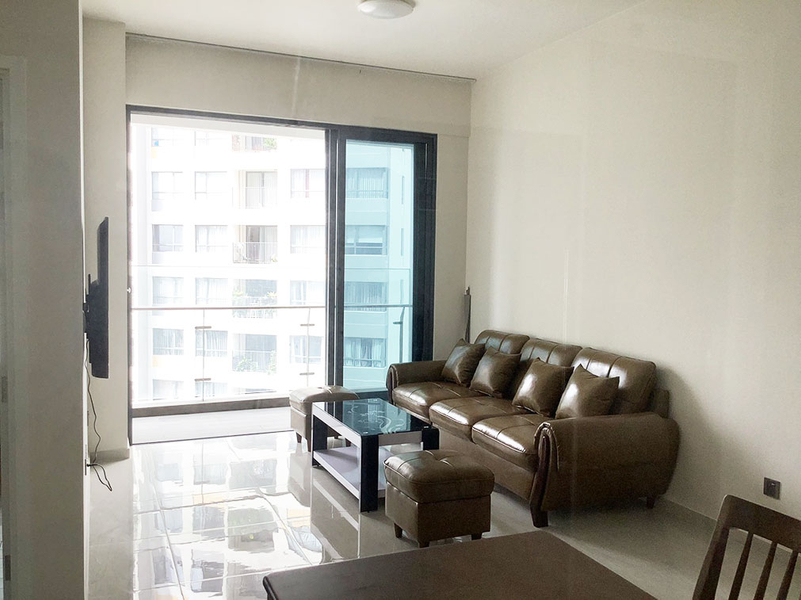 Căn hộ Q2 Thao Dien tầng 13 diện tích 71m2, nội thất cơ bản.