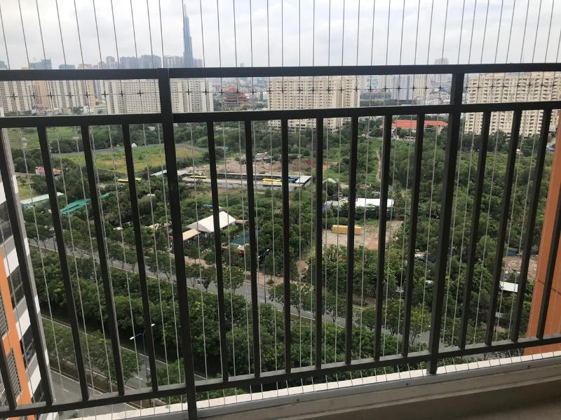 Căn hộ The Sun Avenue nội thất đầy đủ, view Đông Nam.