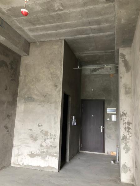 Office -tel The Sun Avenue bàn giao thô, hướng cửa Đông Nam.