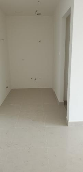 Officetel The Sun Avenue thiết kế hiện đại, không có nội thất.