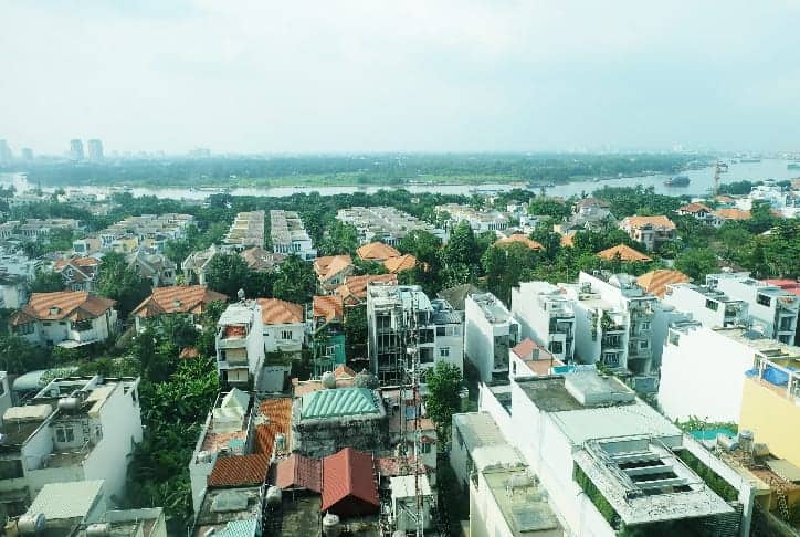 Sensible And Pleasing Apartment With Interiors Design For Tropical Feeling