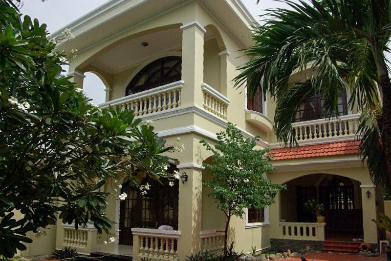 3 Bedrooms Colonial Villa With Big Terrace For Rent