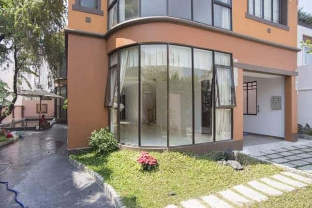 Remarkably Bright and Cheerful Villa Near BIS For Rent