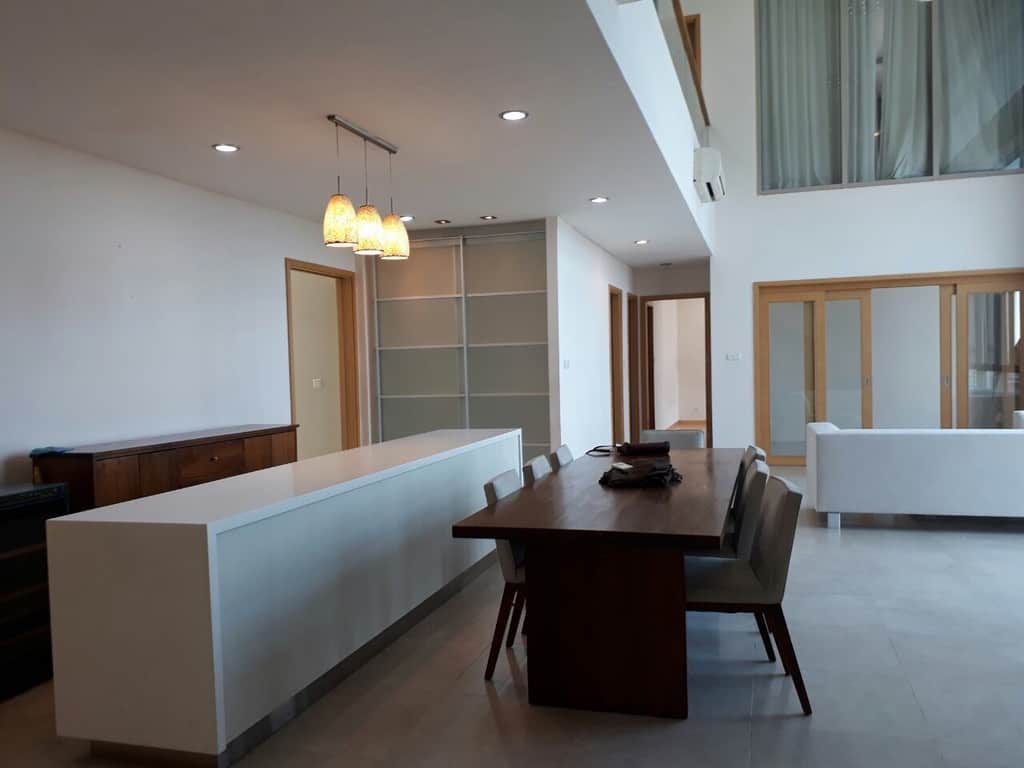 Penthouse Vista For Rent, 5 Bedrooms, Basic Furniture.