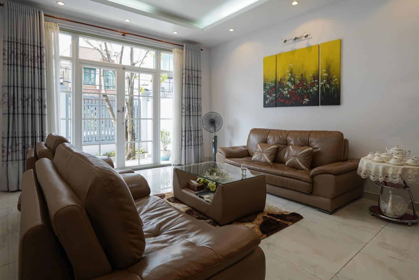 Inexpensive 3 Bedrooms House In An Phu For Rent.