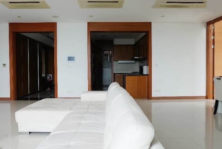 Low-Priced Apartment For Rent At Xi Riverview, Bright Interior Design.