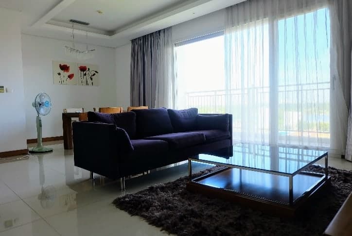 Stunning River View And Furnished Xi Apartment For Rent