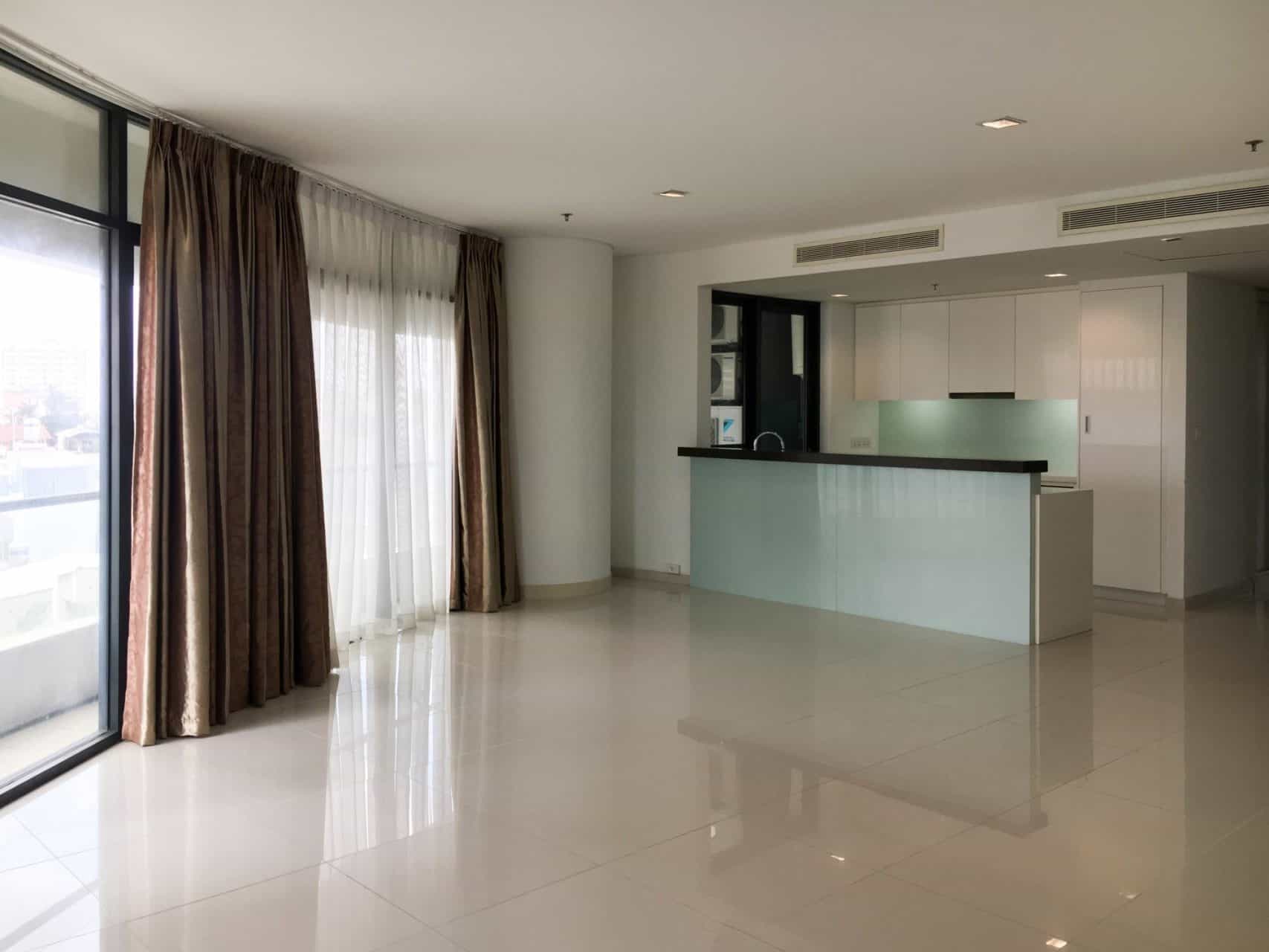 Massive 201 Sqm 3 Bedrooms Unfurnished Apartment For Rent - City Garden