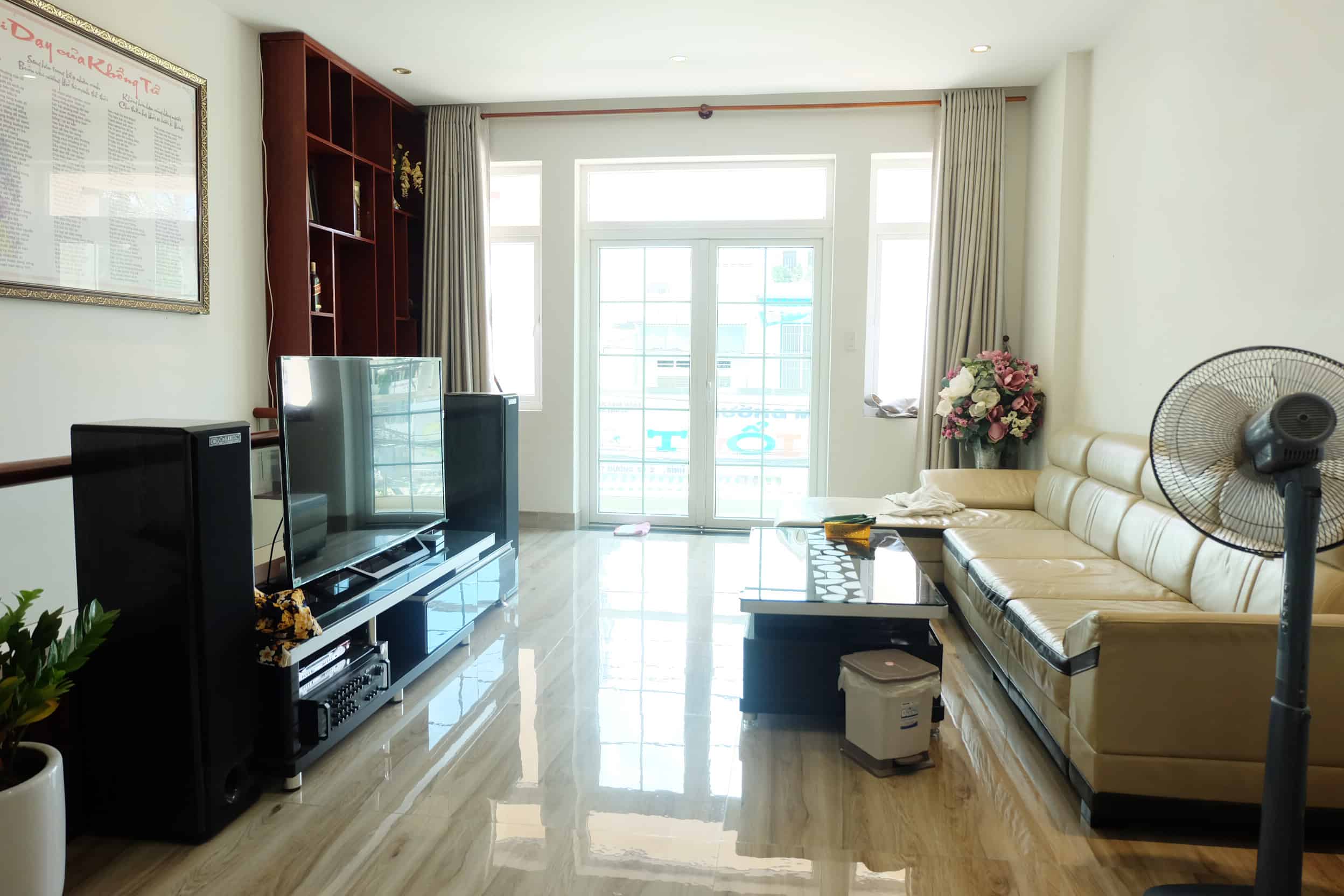 Townhouse In District 2, Very Good Price For Rent