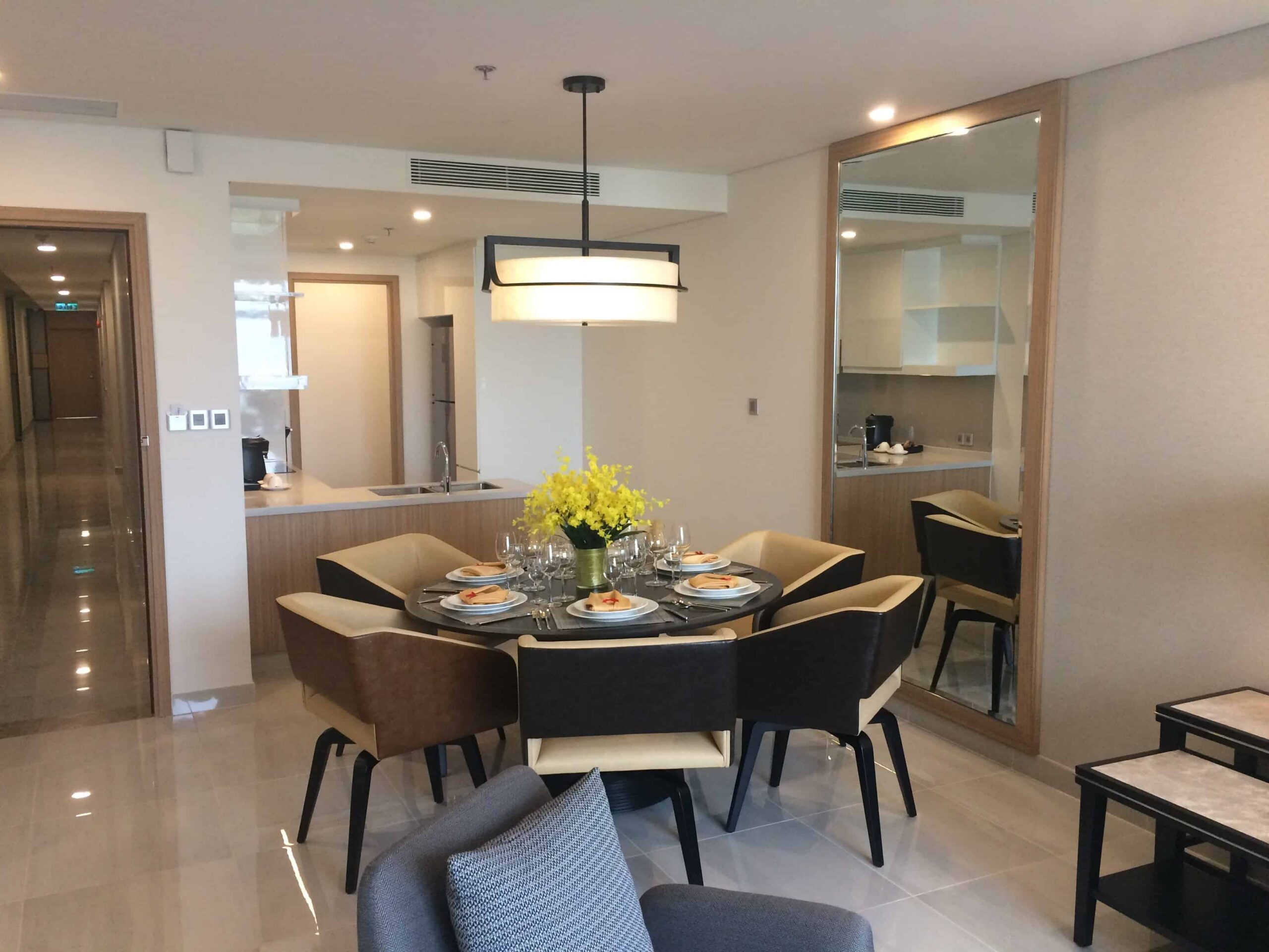 Oakwood Residence Saigon Serviced Apartments