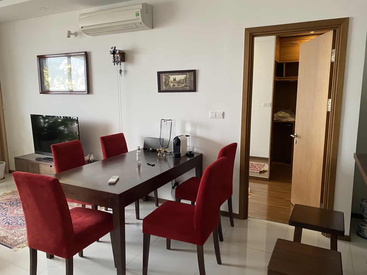 2 phòng ngủ Thảo Điền Pearl cho thuê | Lầu cao, decor dễ thương