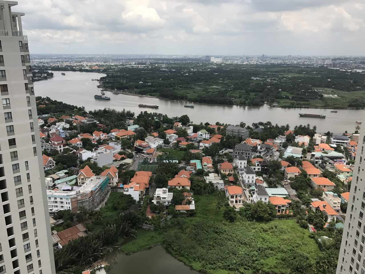 High-floor Tower 5 Masteri Thao Dien Apartment With Riverview
