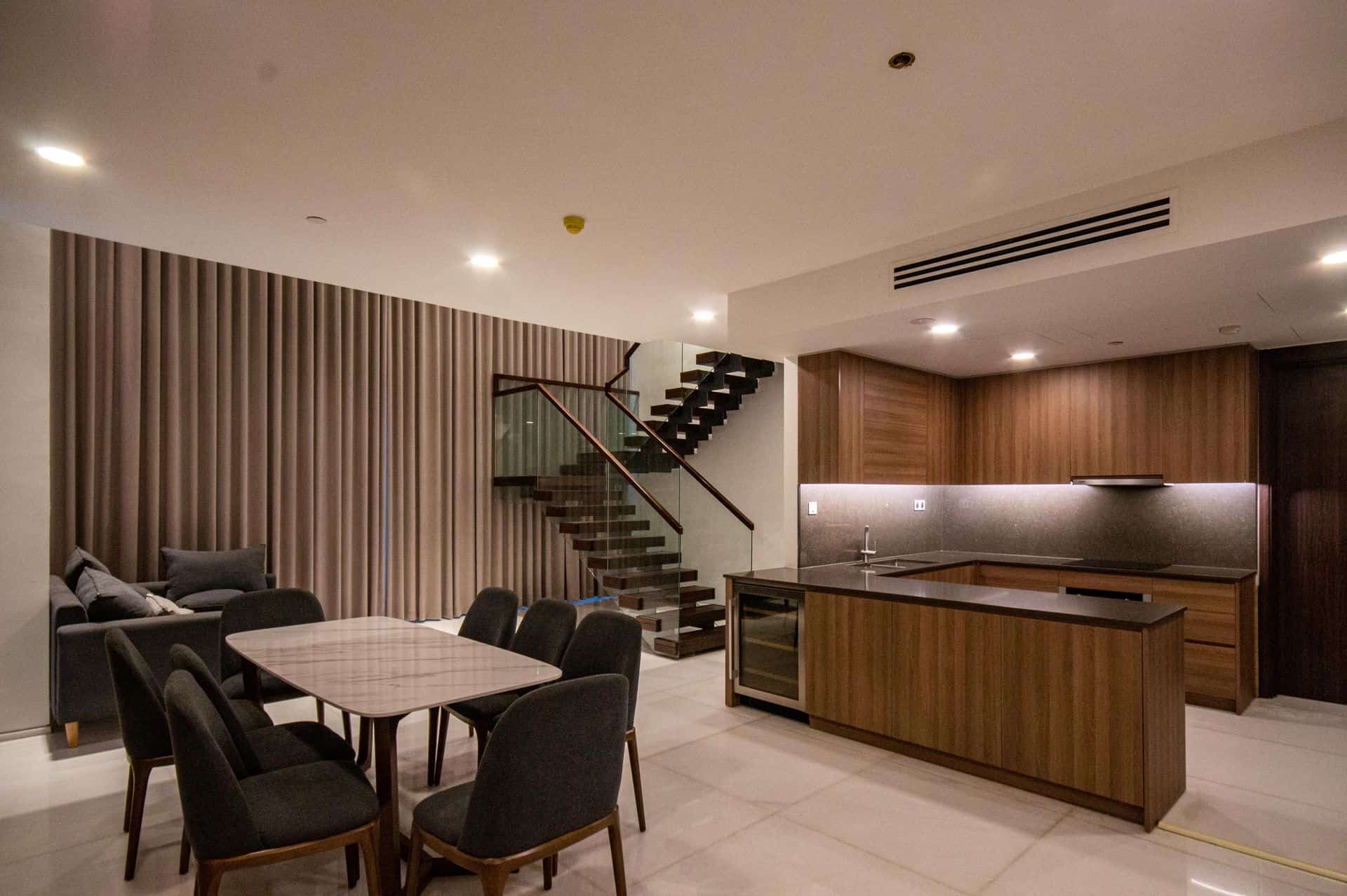 Breathtaking 04 Bedrooms Condo For Rent In Serenity Sky Villas