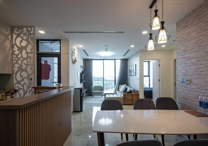 Modern 03 Beds Apartment In Vinhome Golden River For Rent