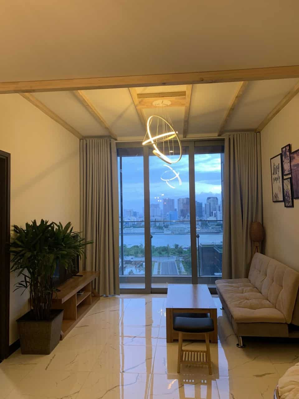 Harmonious 2 Bedrooms Empire City For Rent