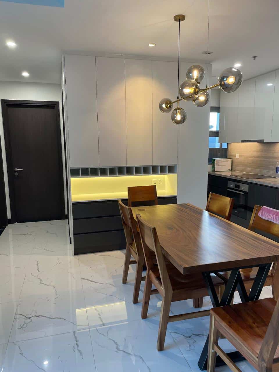 Clean And Even Luxurious Empire City Unit