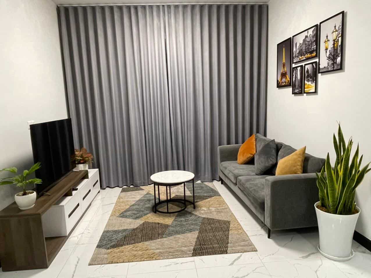 Modern 02 Beds Empire City For Rent