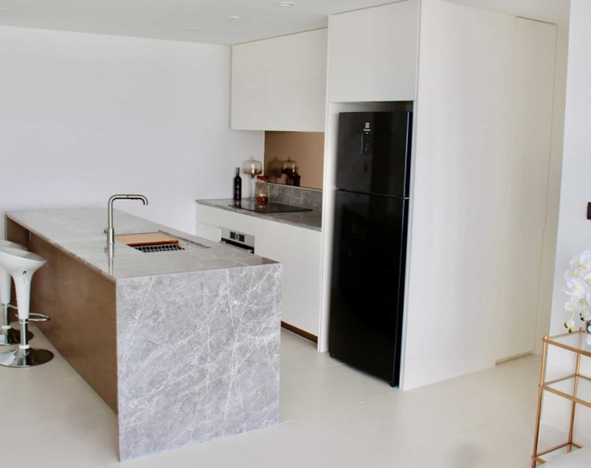 Modern And Tidy City Garden Apartment