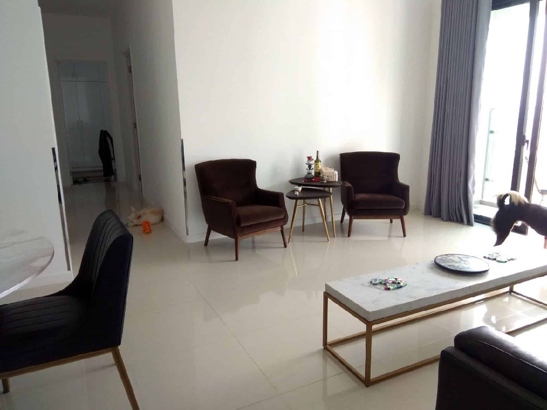 White Modern Apartment In High Floor For Rent