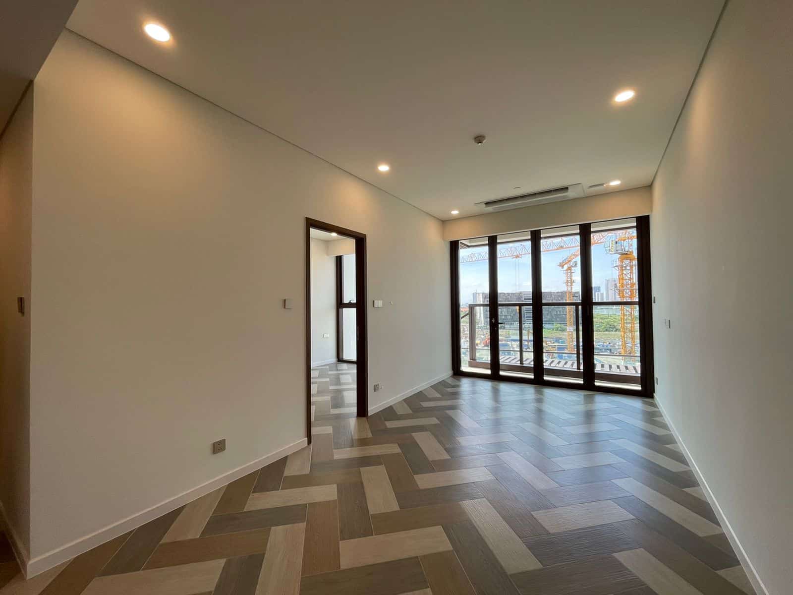 Rare 02 Bedroom In Metropole With Terrace For Rent