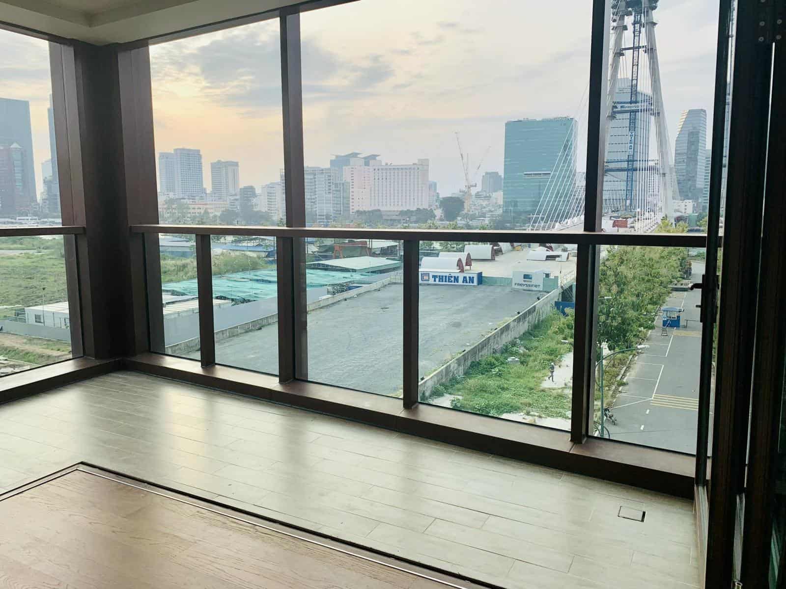 Unfurnished 03 Bed Apartment Metropole Thu Thiem