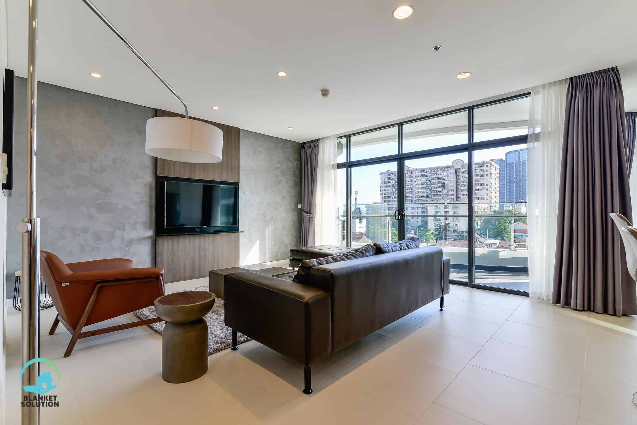 Minimalist Style 03 Bedrooms City Garden Condo For Rent