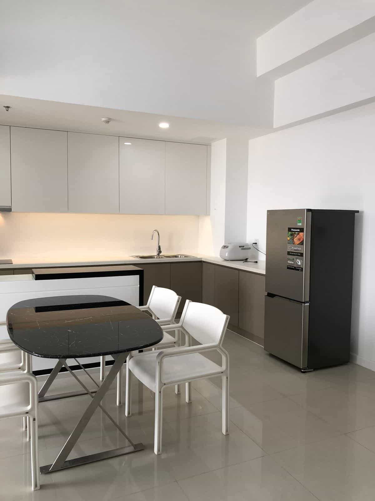 High Floor Cozy Two Bedroom Estella Height Unit For Rent