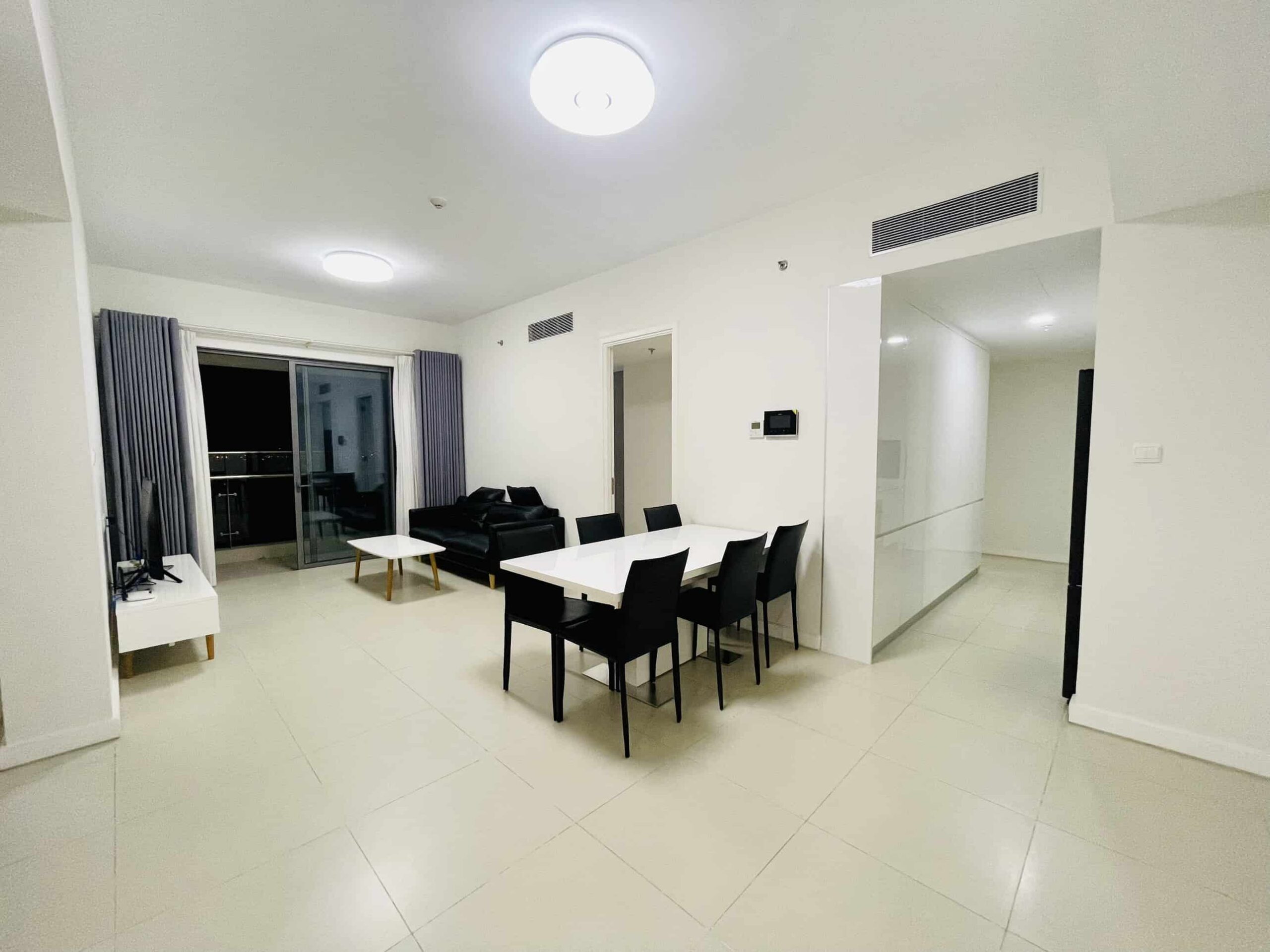 Simple But Elegant 02 Bedroom Riverview Gateway Thao Dien