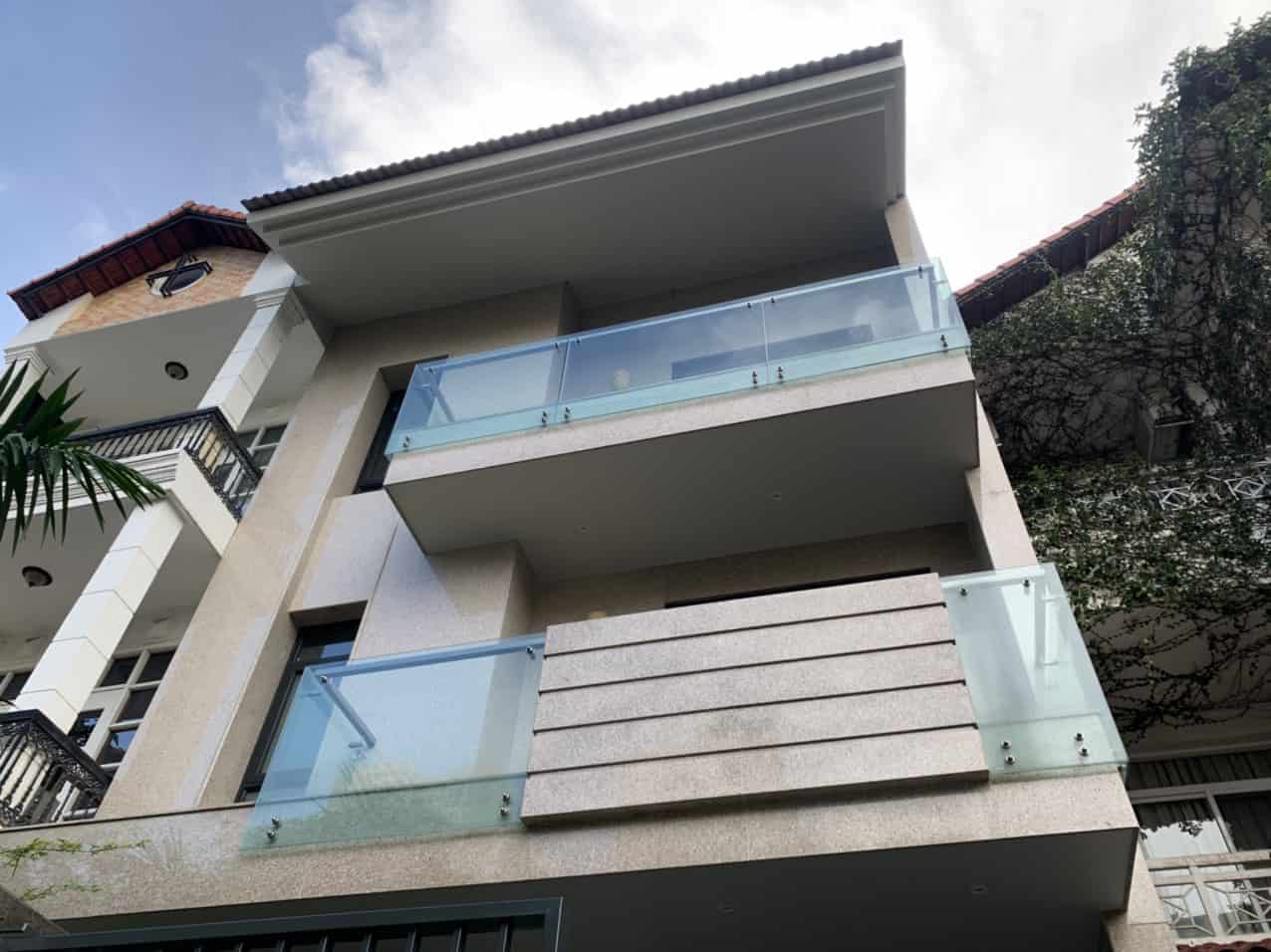 Detached House WIth Garage In Fideco Compound For Rent