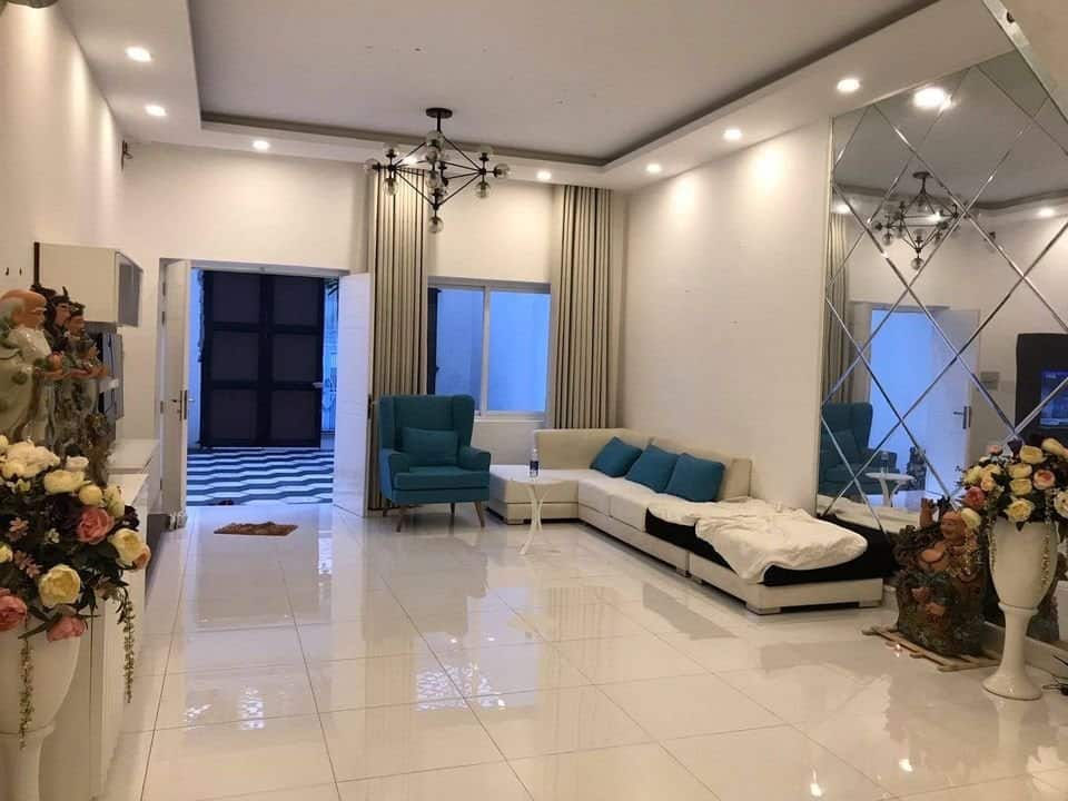 Good Location Cheap Rental For This Beautiful House In Thao Dien