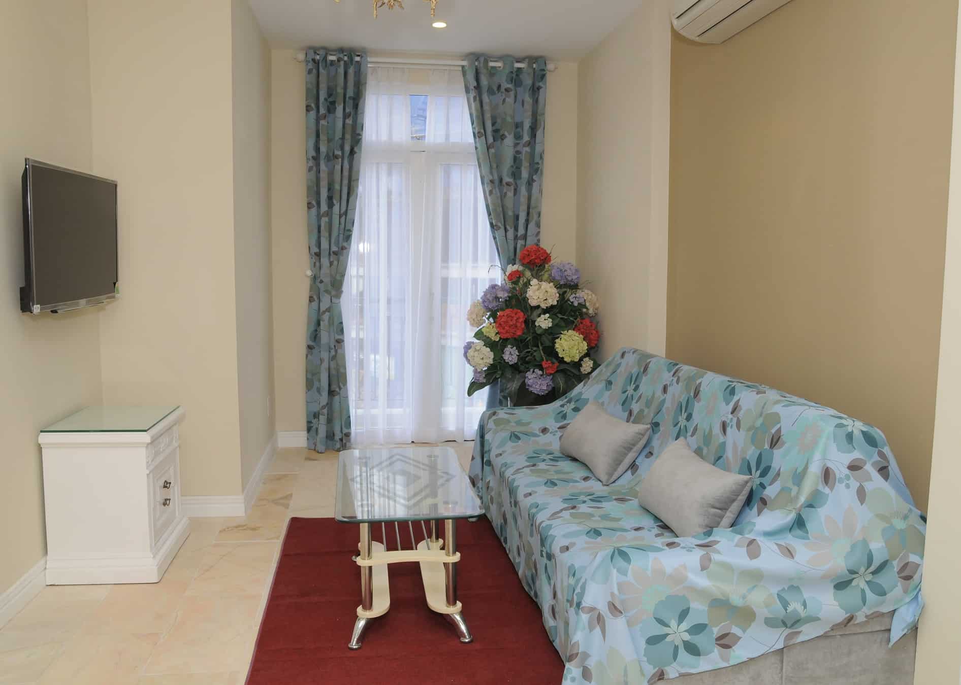 Serviced Apartment 2 Bedrooms 750$ 80m2 Included Gym Pool