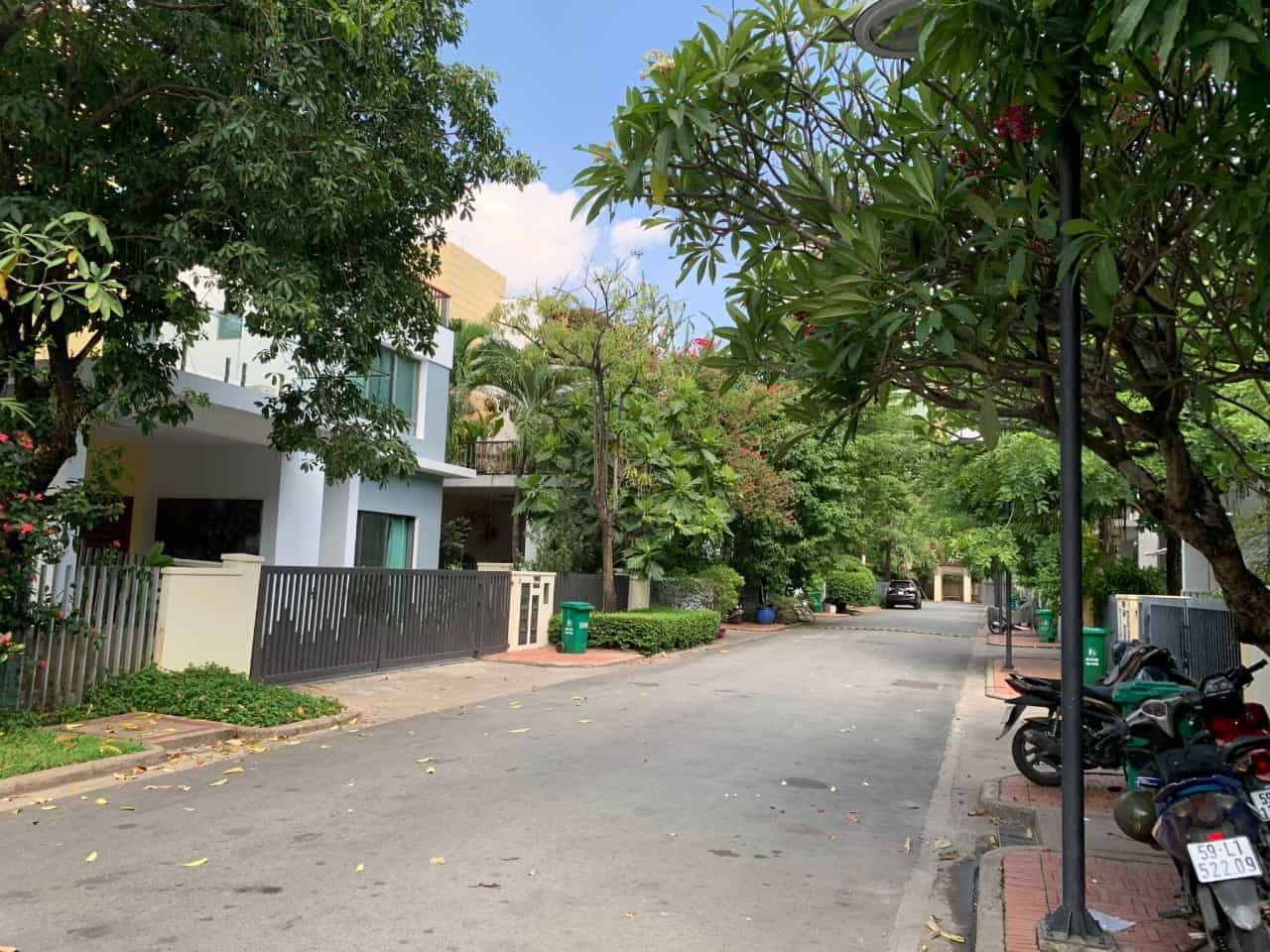 Unfurnished 05 Bedrooms Villa For Rent In Riviera Compound