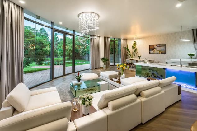 Villa In Tran Ngoc Dien Street WIth Huge Front Yard And Nice Interior