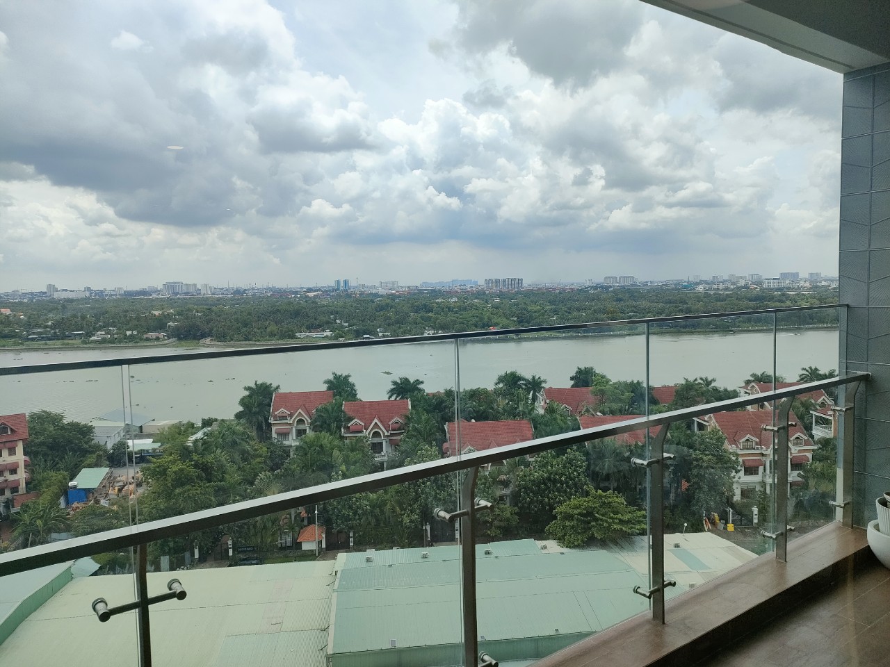 Semi Furnished 04 Bedrooms The Dedge Thao Dien