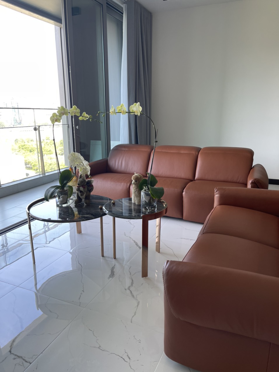 Empire City 03 Bedrooms Flat Low Floor