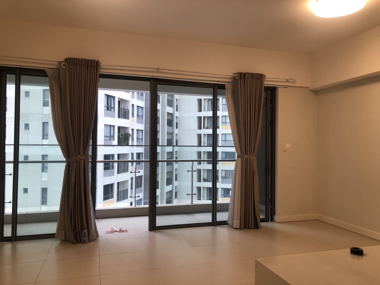 Morden Apartment 02 Bedrooms Gateway Thao Dien GW153