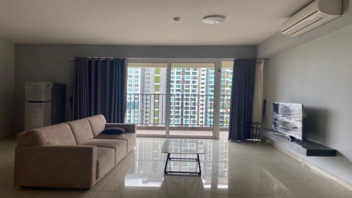 3 Bedrooms Apartment In Vista Verde For Rent VV316