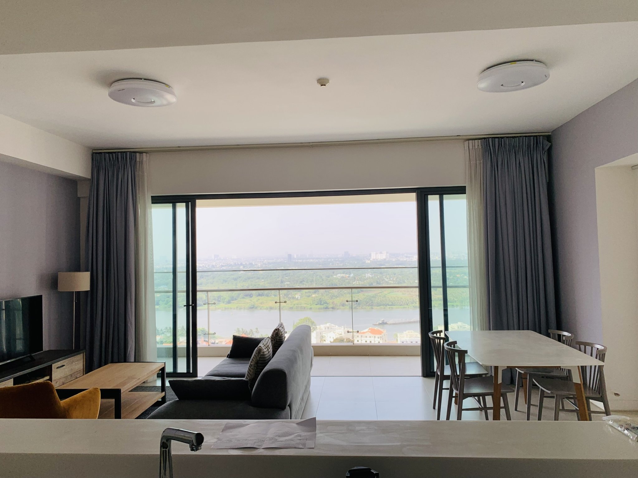 Charming 03 Bed Apartment On High Floor Gateway Thao Dien