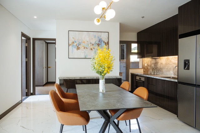 Luxurious 02 Bedrooms Tilia Tower Empire City EL1518