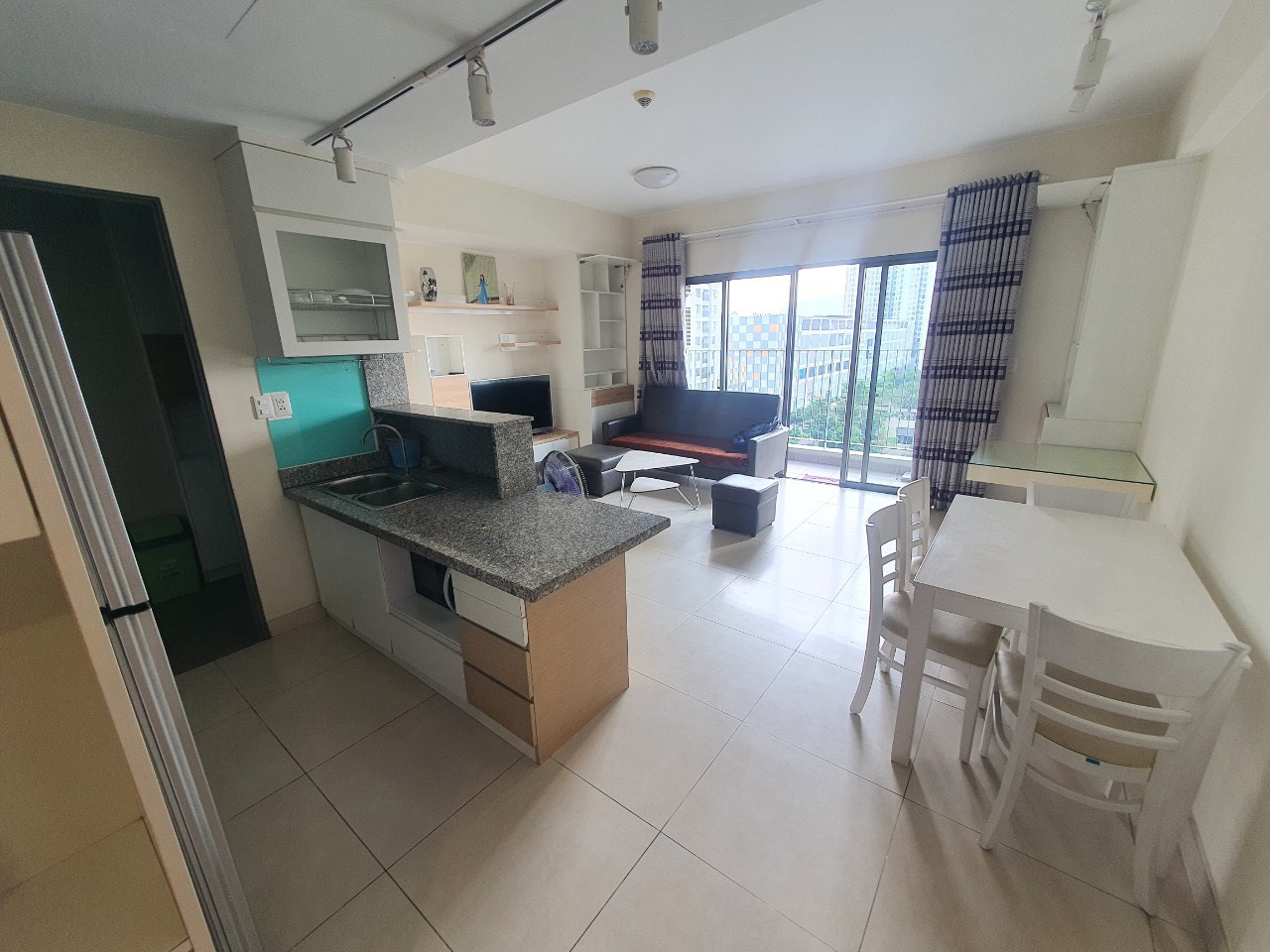 Masteri Thao Dien 2 Bedrooms With Balcony Unit MD1034