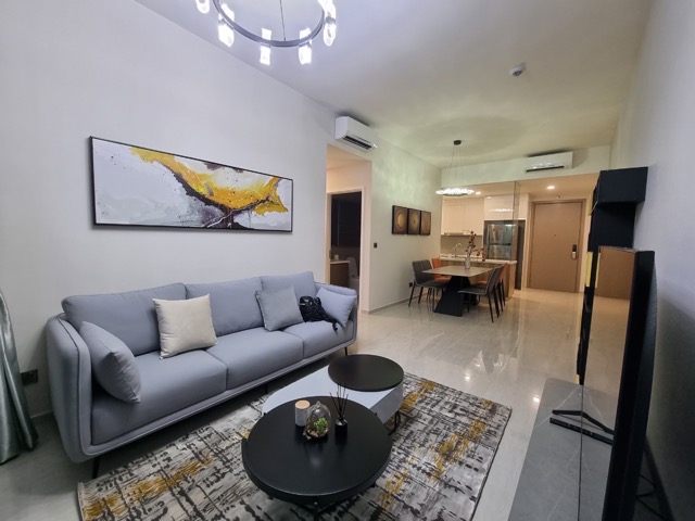 Fancy Q2 Thao Dien 03 Beds Middle Floor Q215