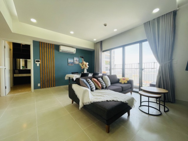 Gorgeous 03 Bedrooms Masteri Thao Dien High Floor Unit