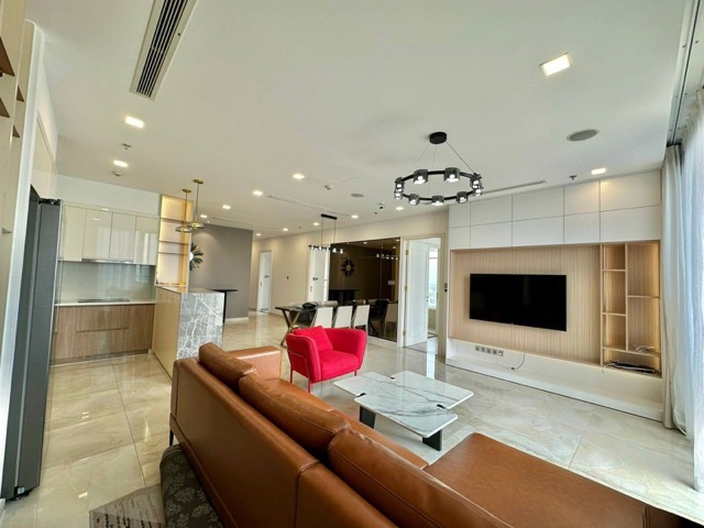 Impressive 04 Bedrooms Vinhome Golden River For Rent VG447