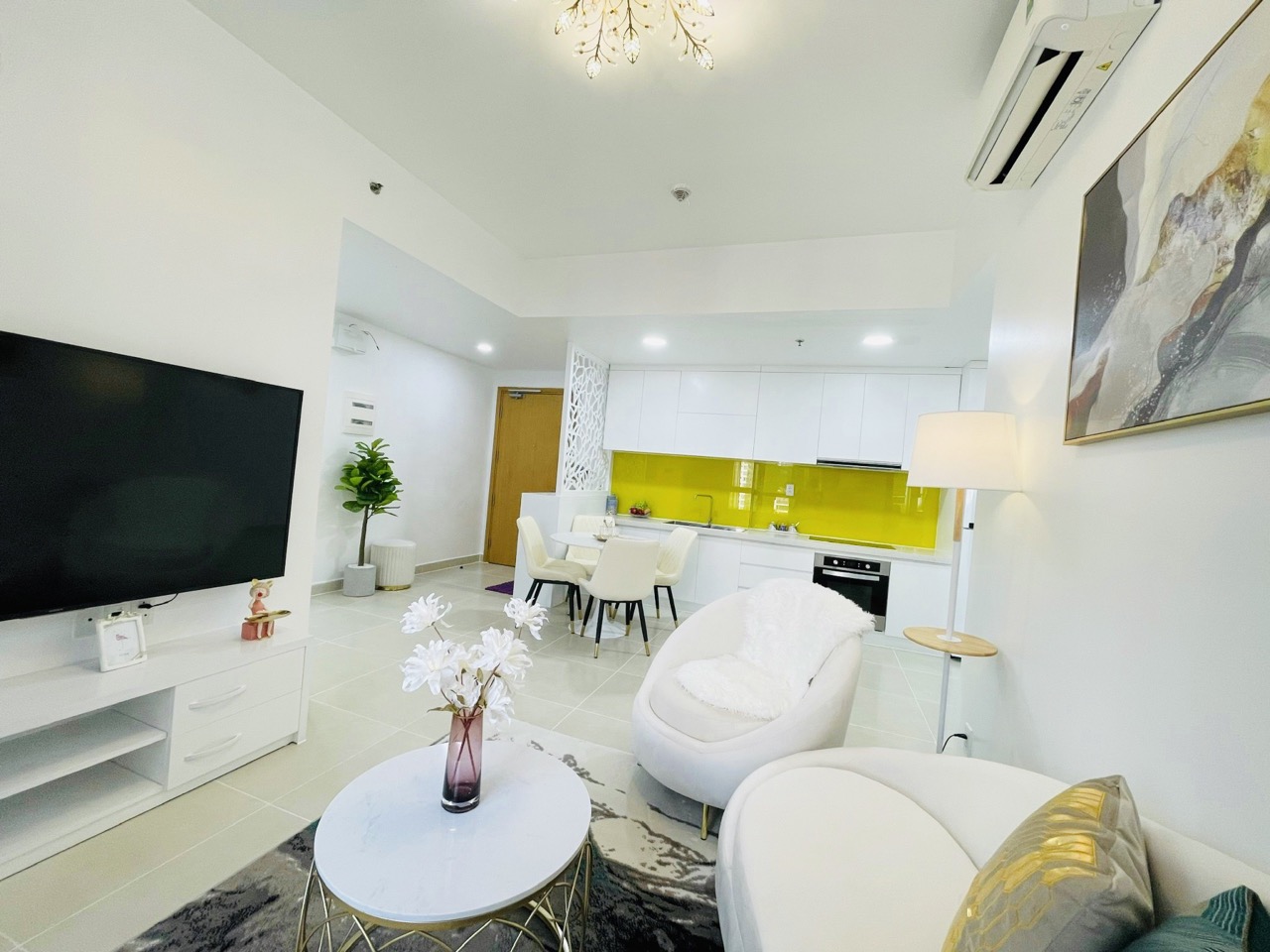 Masteri Brightful 02 Bedrooms Middle Floor Unit