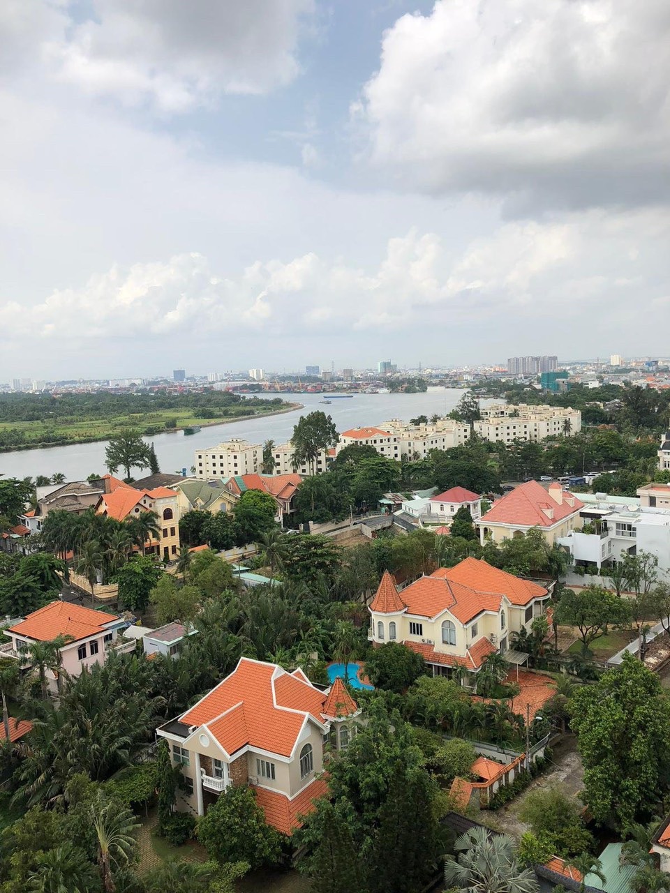 Middle Floor Riverview Gateway Thao Dien For Rent