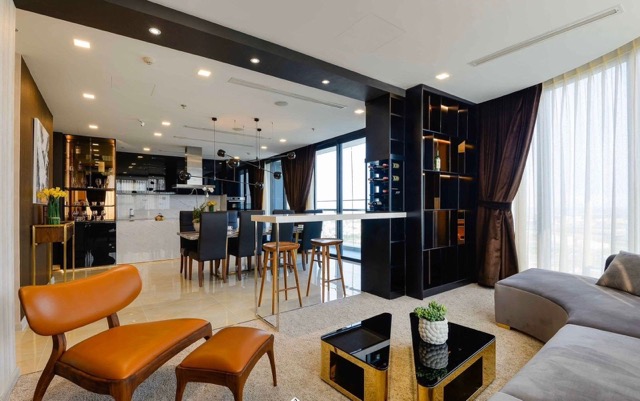 Sizable 03 Bedrooms Vinhome Golden River For Rent VG503