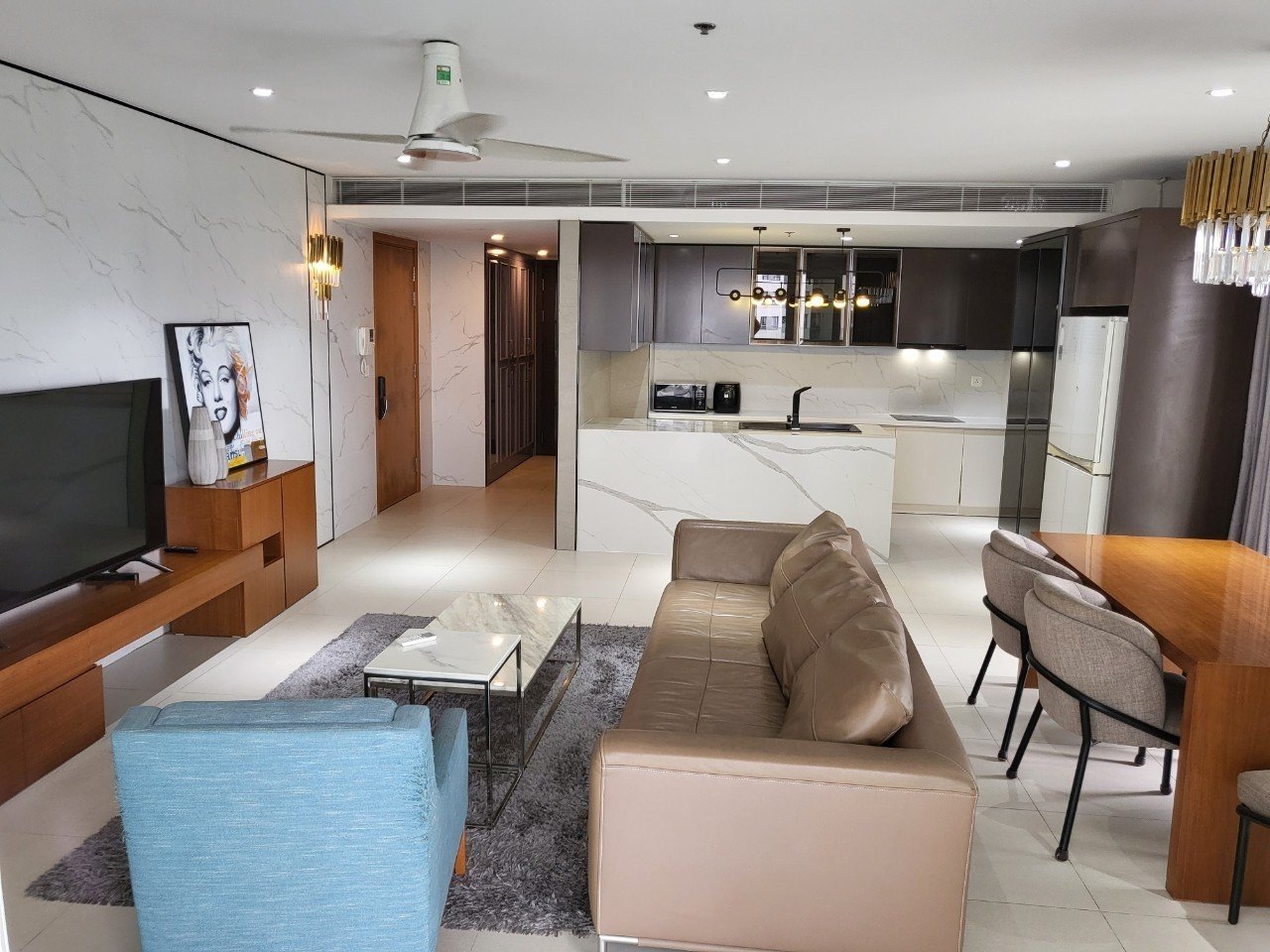 Spacious 03 Bedrooms 184 Sqm Brilliant Tower